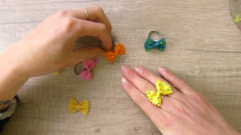 Fabriquer une bague avec des pâtes - ManzaBull'
