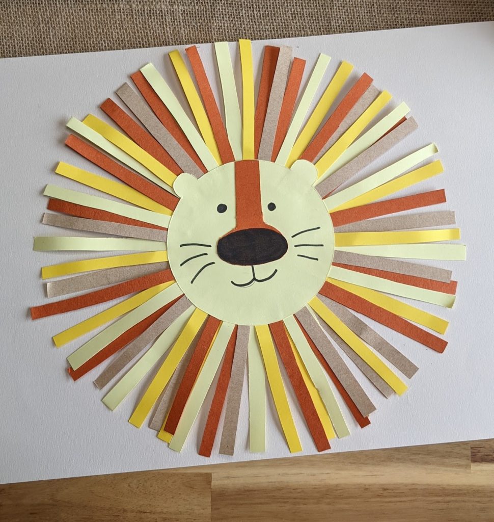 activité manuelle lion en papier collage découpage