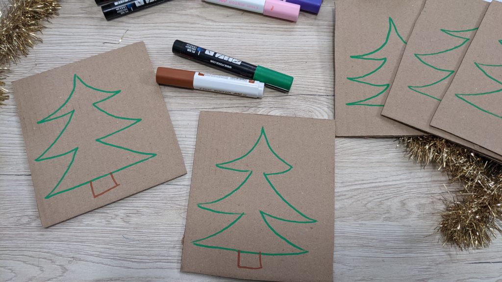 Activité de Noël : fabriquer un puzzle de recup' en carton